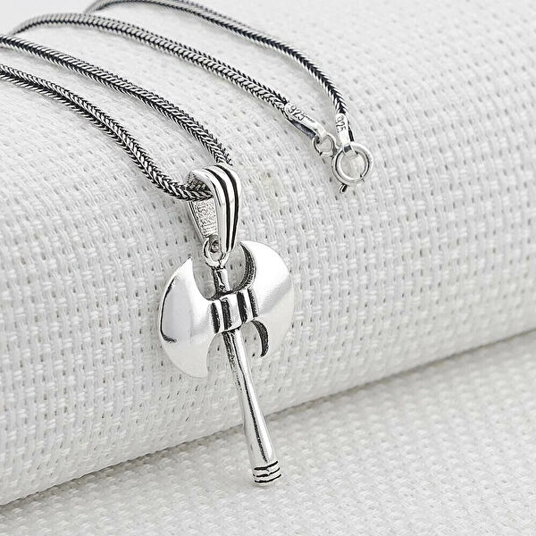 Mona Roza Kolye, Zincir, Künye