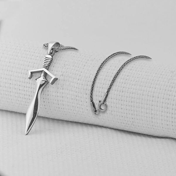 Mona Roza Kolye, Zincir, Künye