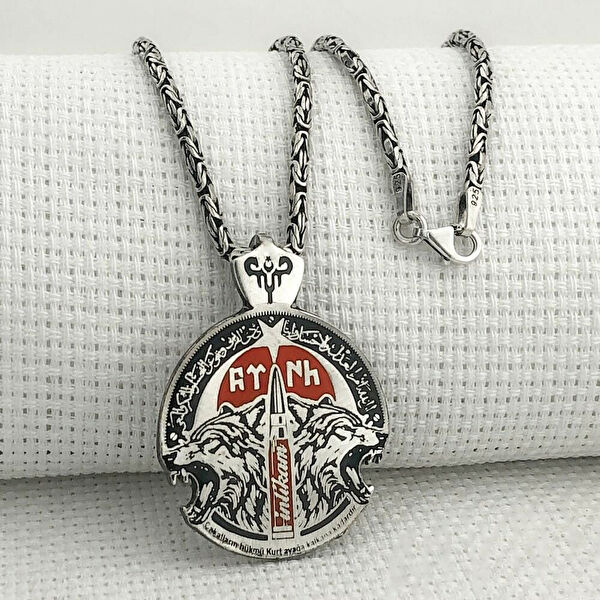 Mona Roza Kolye, Zincir, Künye