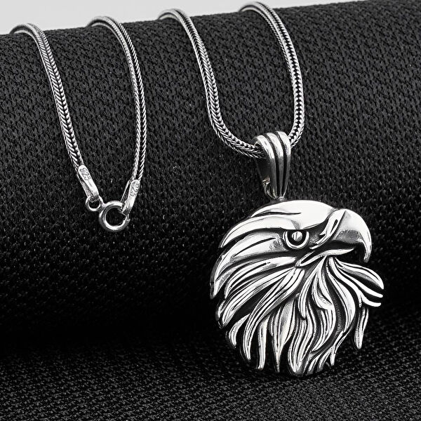 Mona Roza Kolye, Zincir, Künye