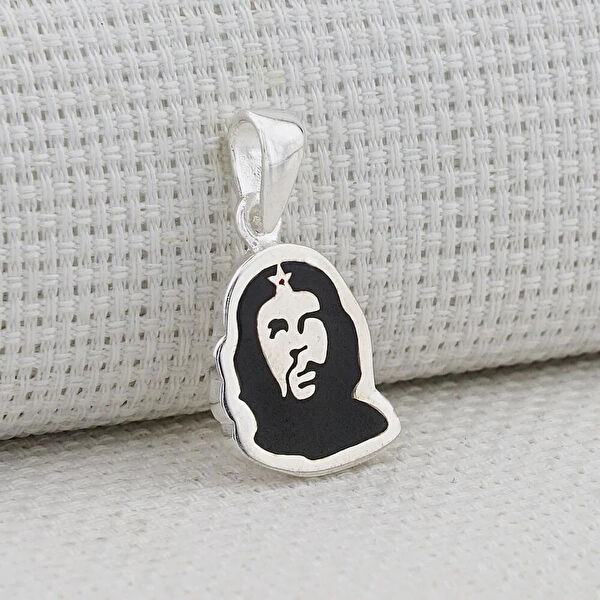 Mona Roza Kolye, Zincir, Künye