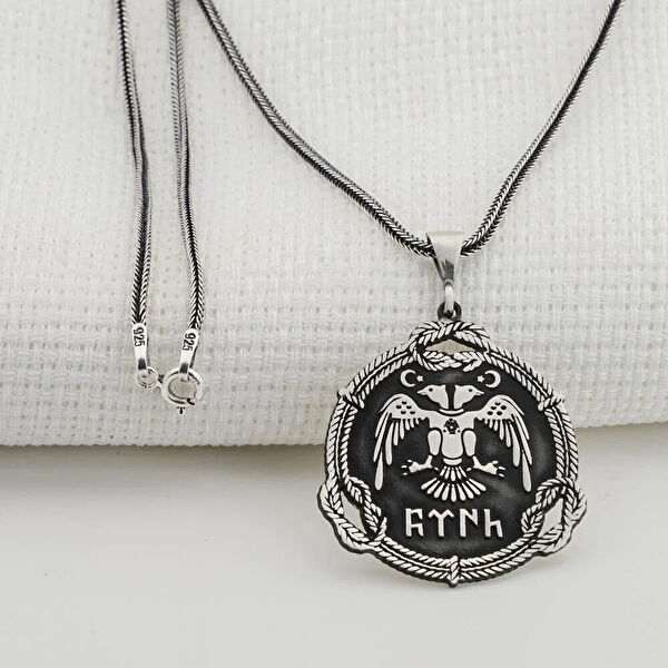 Mona Roza Kolye, Zincir, Künye