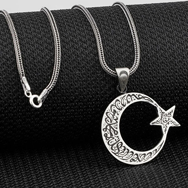 Mona Roza Kolye, Zincir, Künye