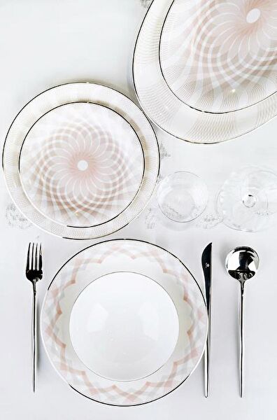 Royal Yemek Takımı