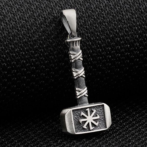 Mona Roza Kolye, Zincir, Künye