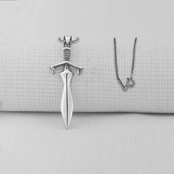 Mona Roza Kolye, Zincir, Künye