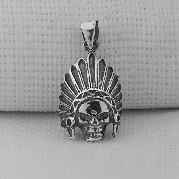 Mona Roza Kolye, Zincir, Künye