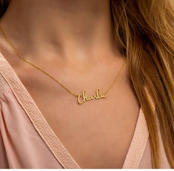 Mona Roza Altın Kolye