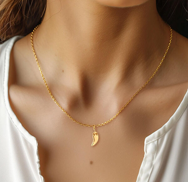 Mona Roza Altın Kolye