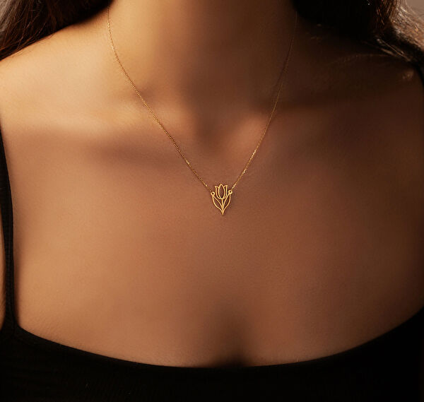 Mona Roza Altın Kolye