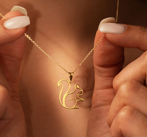 Mona Roza Altın Kolye