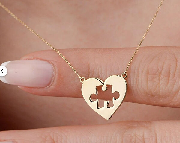 Mona Roza Altın Kolye