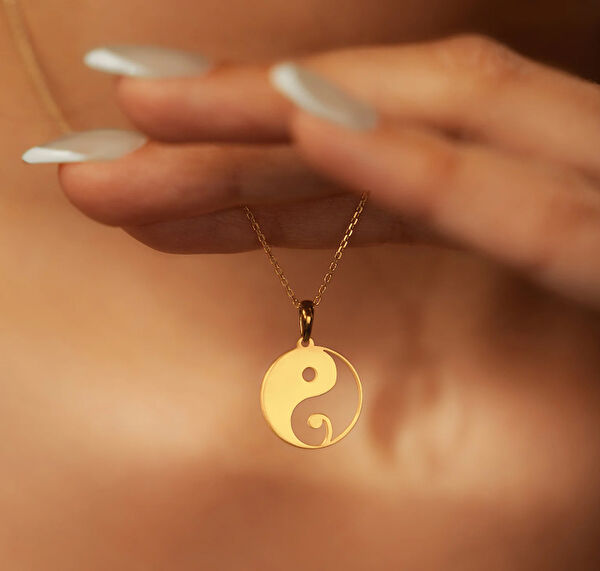 Mona Roza Altın Kolye