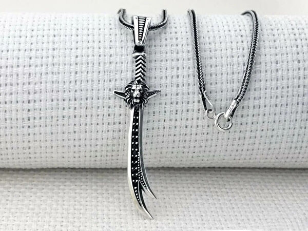 Mona Roza Kolye, Zincir, Künye