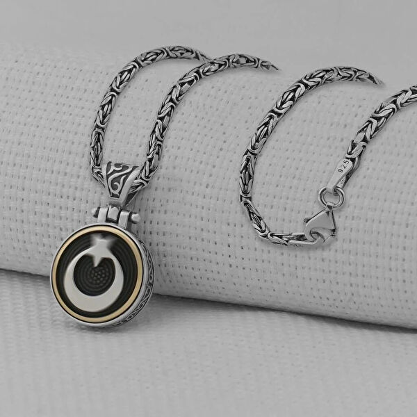 Mona Roza Kolye, Zincir, Künye