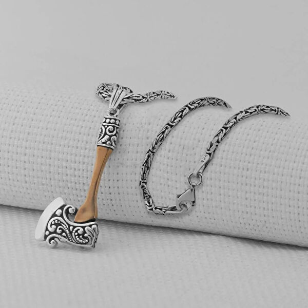 Mona Roza Kolye, Zincir, Künye