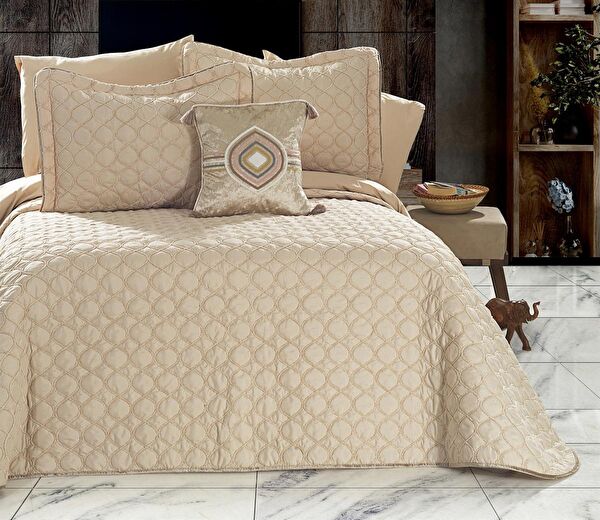 İpekçe Yatak Örtüsü