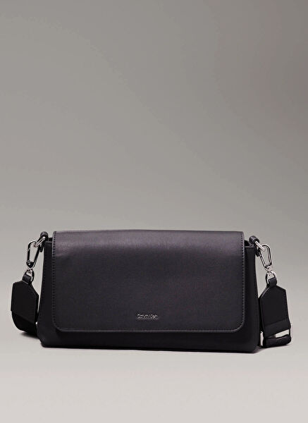 Calvin Klein Kadın Postacı Çantası