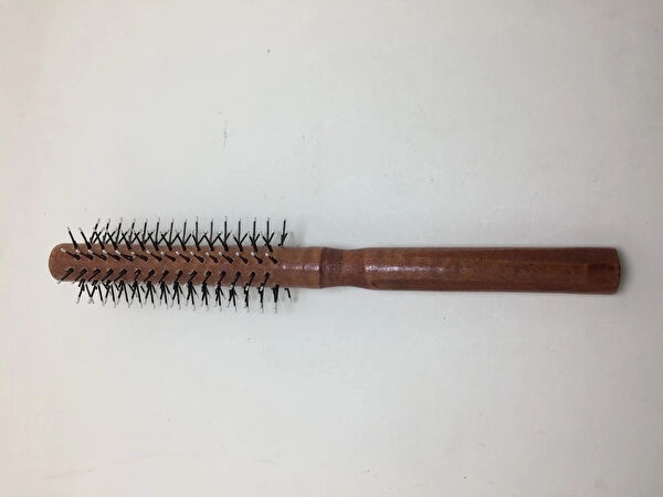 Epilons Tarak, Fırça