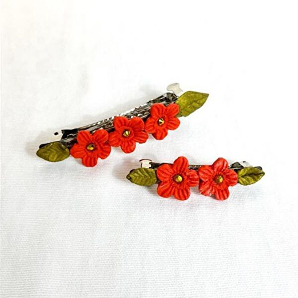 Uretti Kadın Saç Tokaları ve Yüzükleri