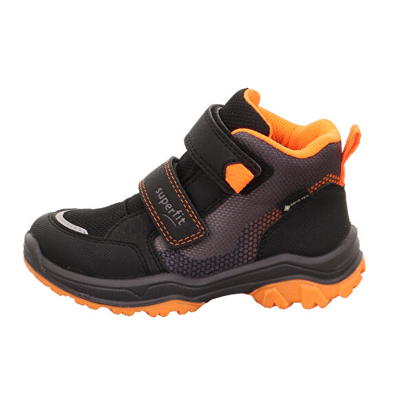  Erkek Çocuk Bot, Çizme