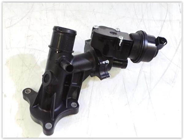 Renault Mais Termostat Gövdesi