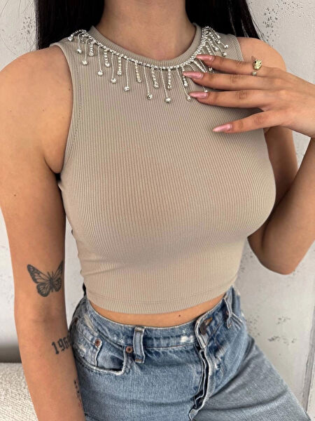 KAZAX Kadın Atlet, Body