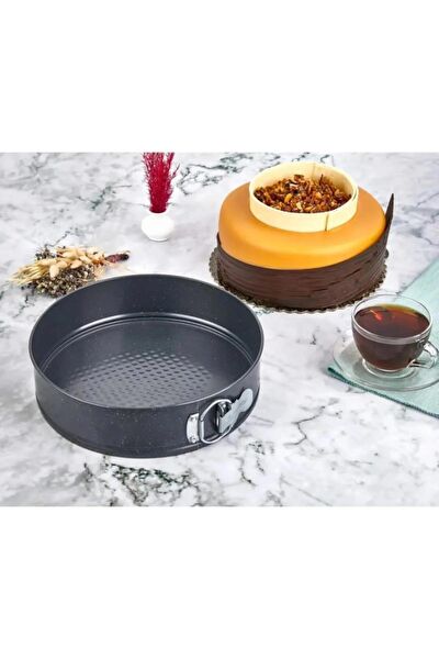 Cosiness Pasta, Kek Kalıbı