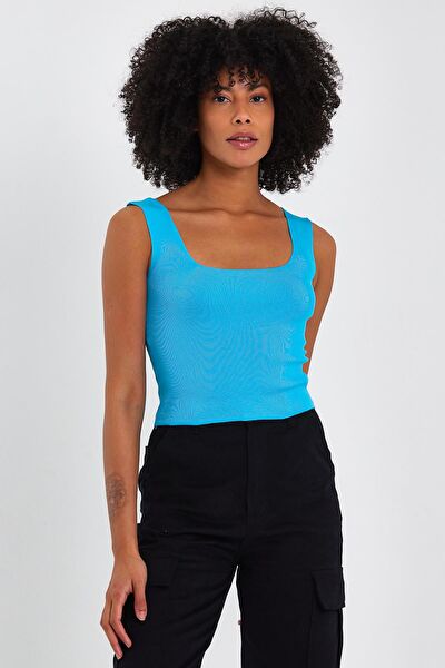 Alexander Gardi Kadın Atlet, Body