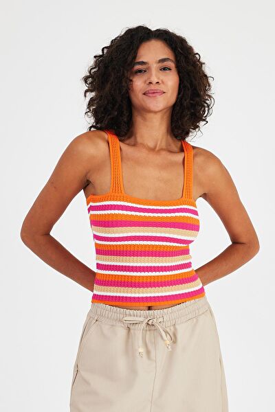 Alexander Gardi Kadın Atlet, Body