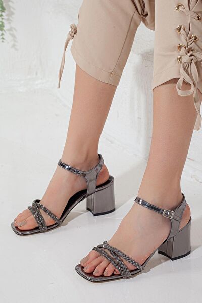 Ayakkabı Frekansı Klasik Topuklu Ayakkabı