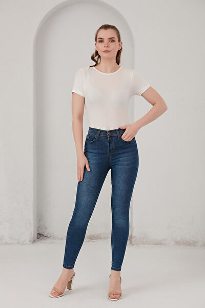 Alexander Gardi Kadın Atlet, Body