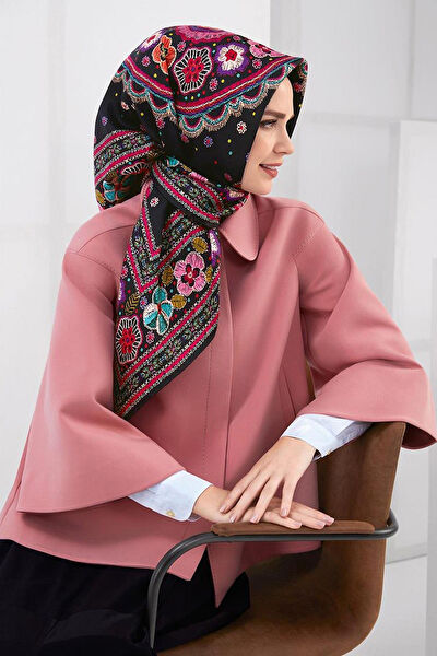 Armine Şal, Eşarp ve Aksesuarı