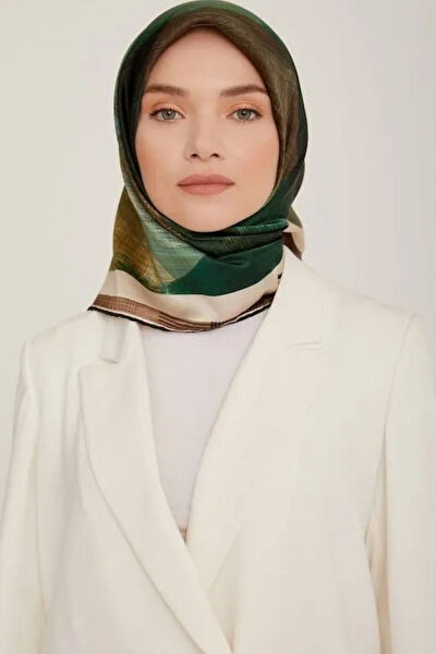 Armine Şal, Eşarp ve Aksesuarı