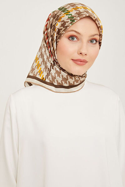 Armine Şal, Eşarp ve Aksesuarı