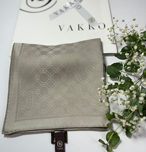 Vakko Şal, Eşarp ve Aksesuarı