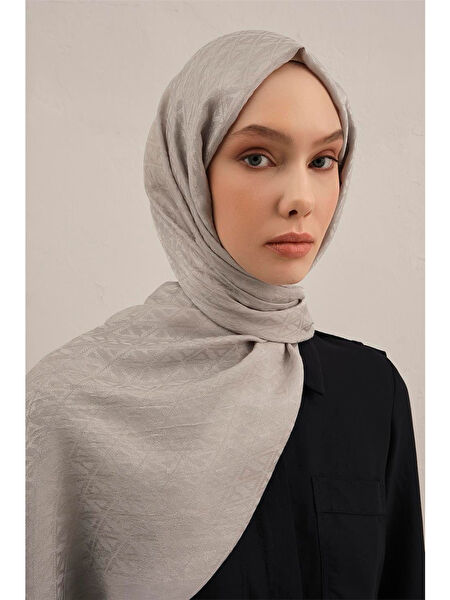 Armine Şal, Eşarp ve Aksesuarı