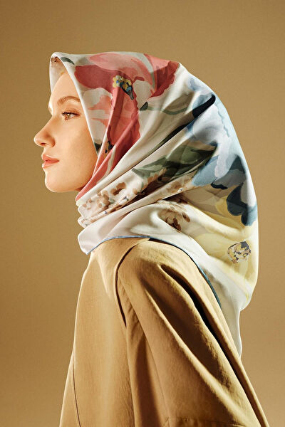 Armine Şal, Eşarp ve Aksesuarı