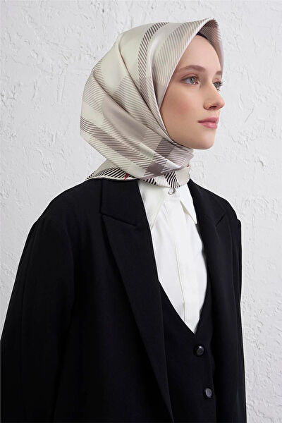 Armine Şal, Eşarp ve Aksesuarı