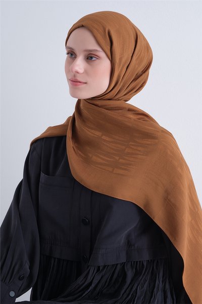Armine Şal, Eşarp ve Aksesuarı