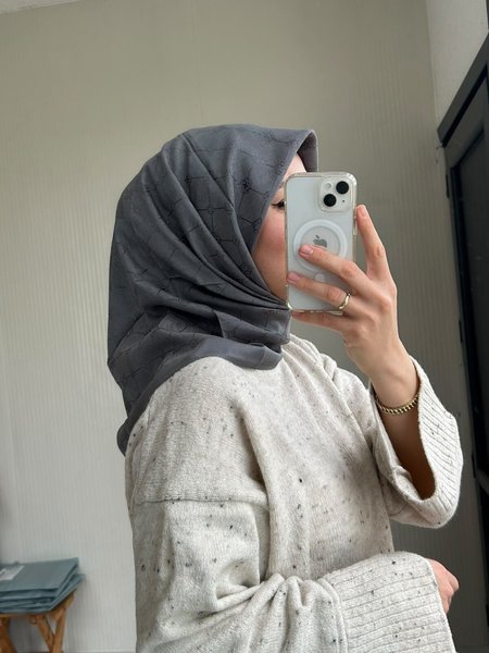 AKER Şal, Eşarp ve Aksesuarı