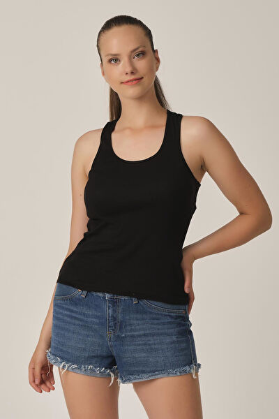 Alexander Gardi Kadın Atlet, Body