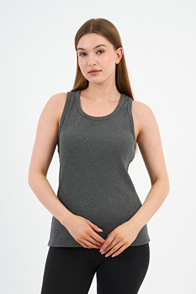 Alexander Gardi Kadın Atlet, Body