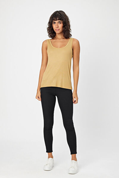 Alexander Gardi Kadın Atlet, Body