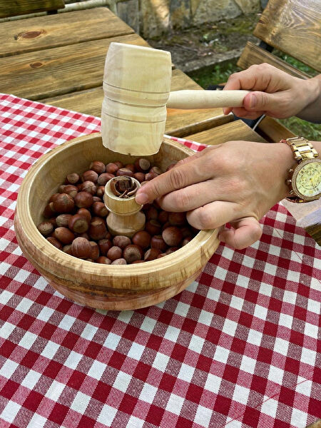 Beyaz atolyem Fındık, Ceviz Kırıcı