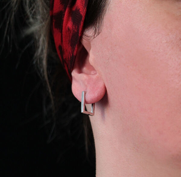 Besen Gümüş Küpe