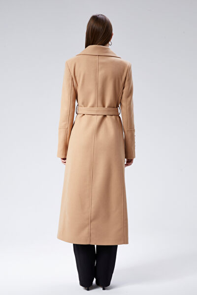 bolivente Kadın Kaban