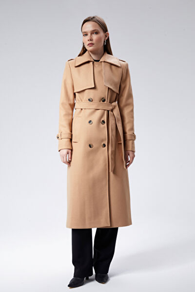 bolivente Kadın Kaban