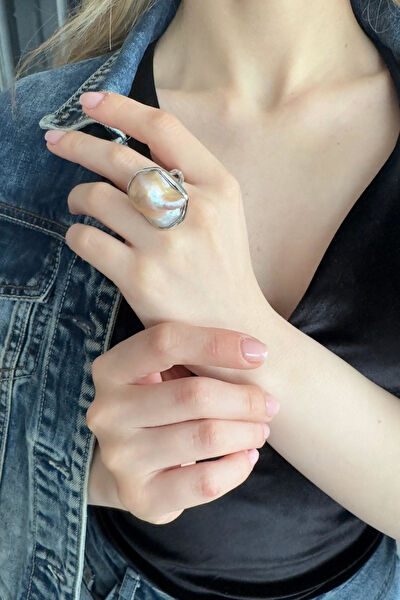 Birinci Kadın Yüzük