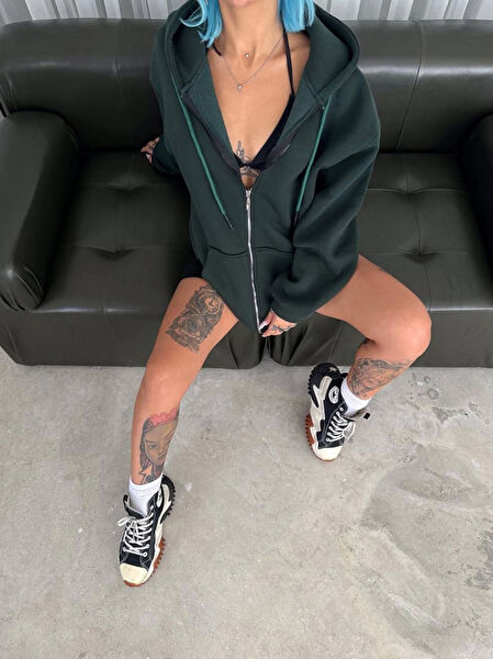 By Elize Günlük Hırka